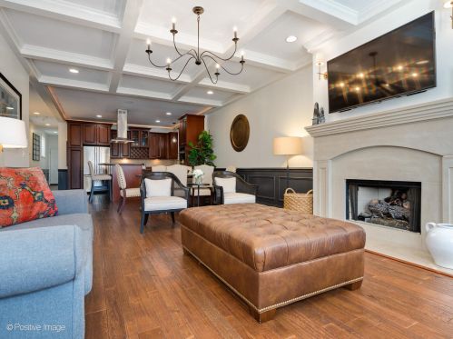 2237 Clybourn Ave, Chicago, IL 60614-9410