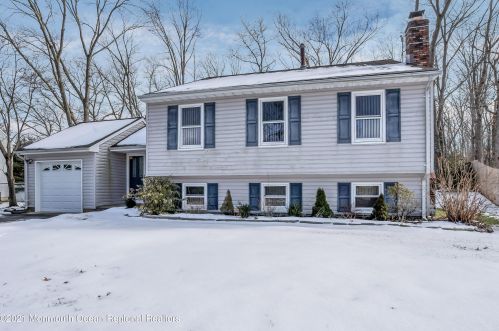 160 Jodie Rd, Lakehurst, NJ 08759-6016