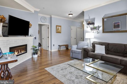 64 Kyle Way, Trenton NJ 08628-2521 exterior