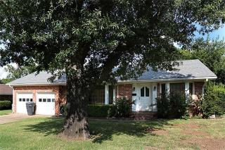 828 Rosewood St, Ardmore, OK 73401-3452