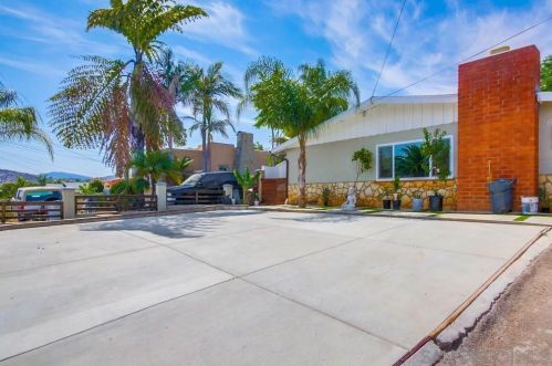 12907 Julian Ave, Lakeside, CA 92040-4209