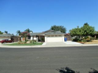 3694 Manila Ave, Clovis, CA 93612-5849