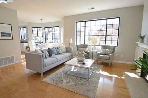 5032 Lakeview Dr, San Ramon, CA 94582-4336