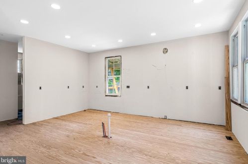 115 Washington Ave, Tavistock NJ  08033-3320 exterior