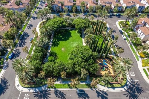 108 Spanish Lace, Irvine CA  92620-3424 exterior