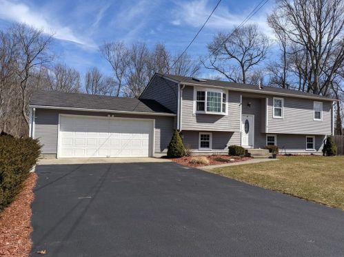 112 Polk Rd, Warwick, RI 02889-2953