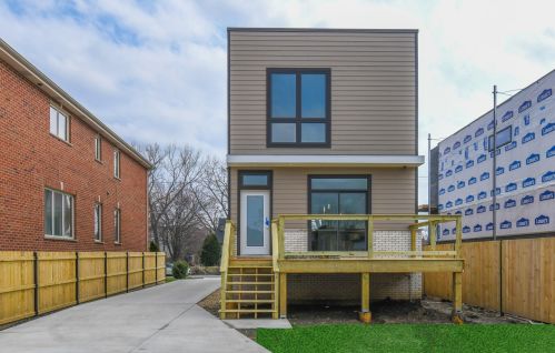 9690 Ivanhoe Ave, Schiller Park, IL 60176-2417