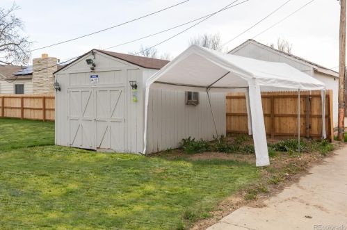 1733 Oakland St, Denver CO  80010-2823 exterior