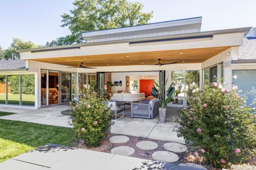 225 Clermont St, Denver CO  80246-1038 exterior