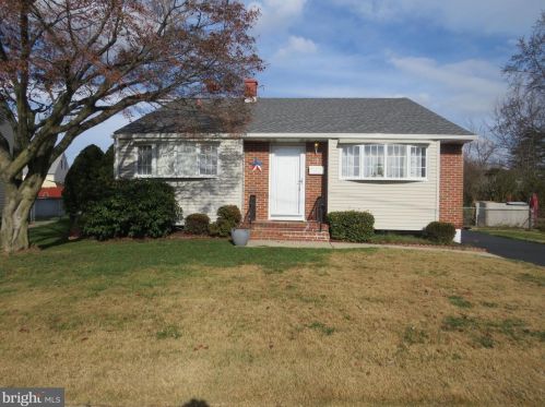 28 Hastings Rd, Trenton, NJ 08620-1522
