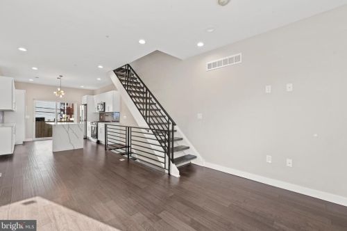 2129 Manton St, Philadelphia, PA 19146-4312