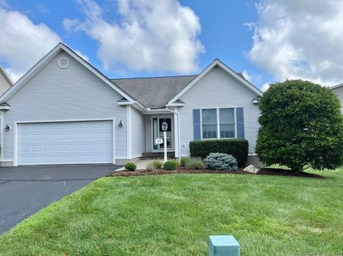 43 Ardsley Ln, Ellington, CT 06029-3860