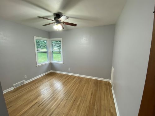 285 Jefferson Ave, Pingree Grove IL  60140-7646 exterior