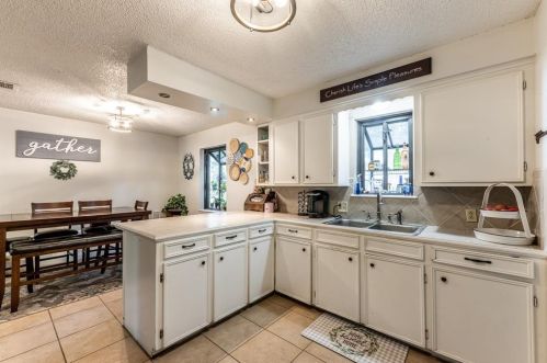 45 Dogwood Dr, Huntsville, TX 77340-2325