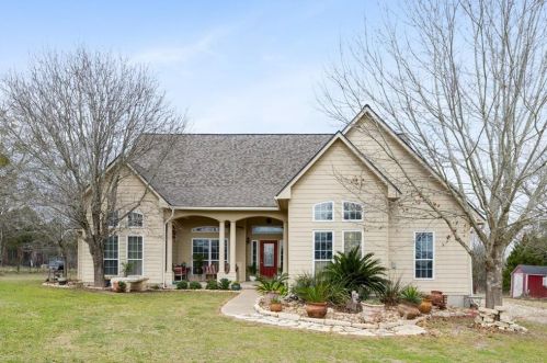 8216 Sigrid Dr, Webberville, TX 78621-9697