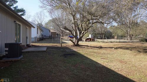 3260 Creekwood Dr, Rex GA  30273-2121 exterior