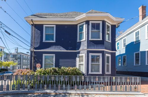 115 Court St, Portsmouth, NH 03801-4455