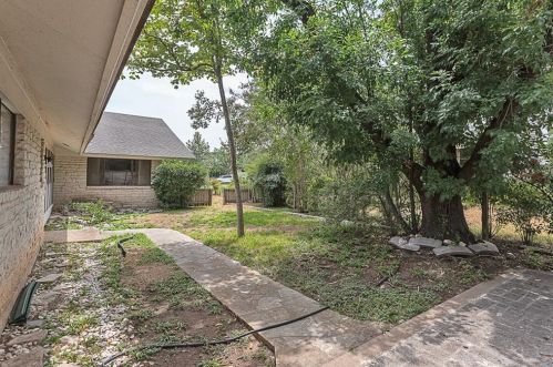 304 Blue Rdg Trl, Austin TX  78746-4538 exterior