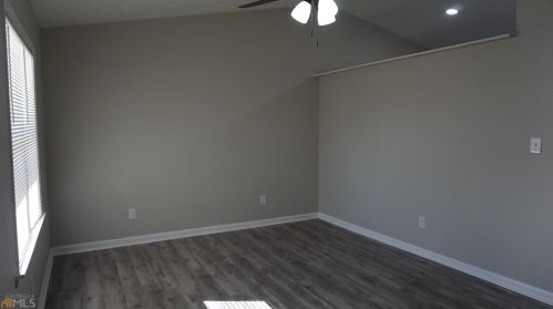 3260 Creekwood Dr, Rex GA  30273-2121 exterior