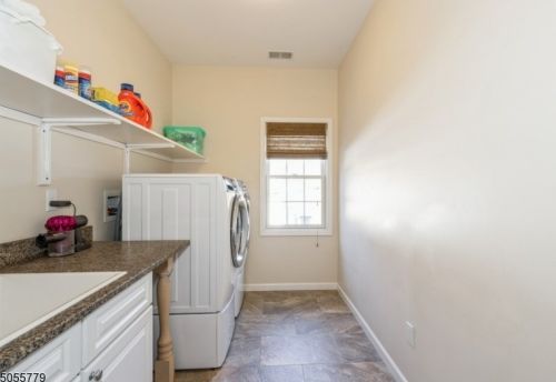 3 Farmstead Ct, Dover NJ  07869-3501 exterior
