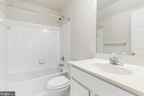 15672 Altomare Trace Way, Woodbridge VA  22193-5779 exterior