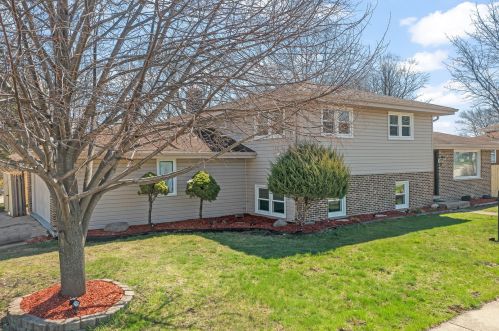 314 Alabama Trl, Carol Stream IL  60188-1302 exterior