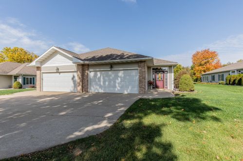 311 Bryant Circle Dr, Hollowayville, IL 61356-2327