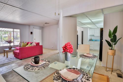 194 Guaymas Dr, Palm Springs, CA 92264-6419