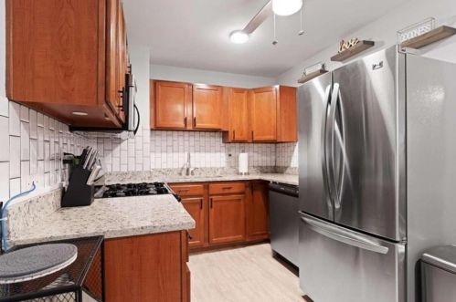 1609 Bridgeport Dr, Atlanta GA  30318-3331 exterior
