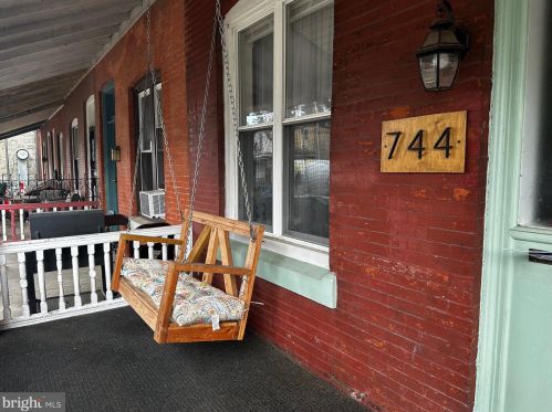 744 43rd St, Philadelphia PA  19104-1464 exterior