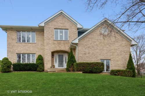 109 Grey Fox Ct, Streamwood, IL 60107-3366