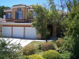965 High Peak Dr, Riverside, CA 92506-6153