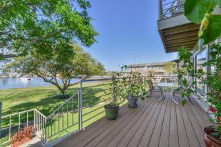 17 Lakewood Ln, Taylor Lake Village, TX 77586-3432