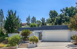 17020 Escalon Dr, Van Nuys, CA 91436-3838