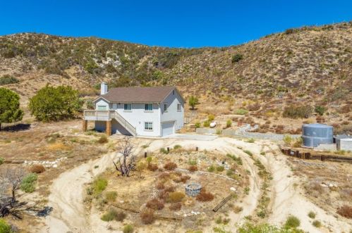 12235 Johnson Rd, Leona Valley, CA 93532-1520