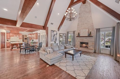 2113 Castle View Rd, Midlothian, TX 76063-5333