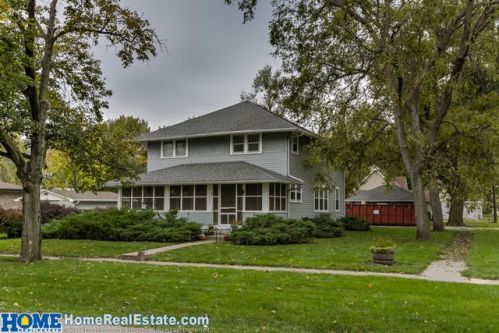 638 Spruce St, Valparaiso, NE 68065-5432