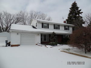 3017 Peachgate Ln, Glenview, IL 60026-2615