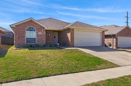 9329 Marilyn Ct, Fort Worth, TX 76108-3563