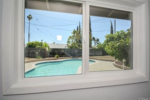 10440 Hole Ave, Riverside CA  92505-1620 exterior