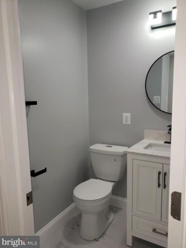 905 Mcneil Ln, Silver Spring MD  20905-4071 exterior