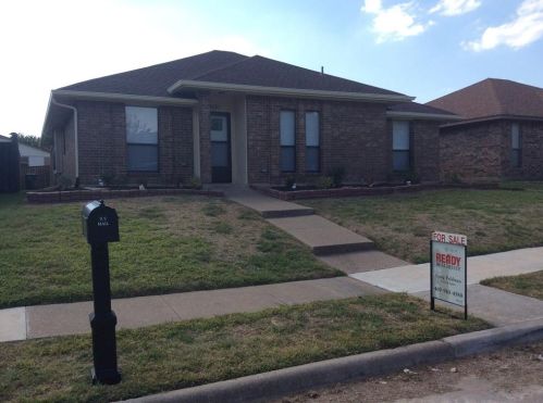 3227 Northview, Carrollton TX 75007-3022 exterior