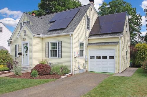 14 Baldwin Ave, Meriden, CT 06450-3408