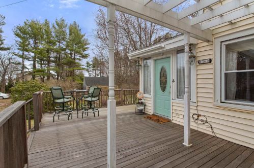 76 Wallis Rd, Rye, NH 03870-2219