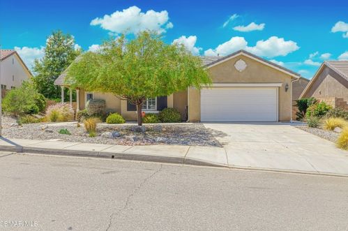 42417 66th St, Lancaster, CA 93536-4564