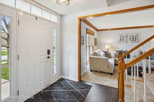 3015 Brossman St, Naperville, IL 60564-5169