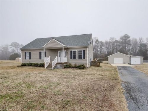 102 Kings Point Ave, Smithfield, VA 23430-2955