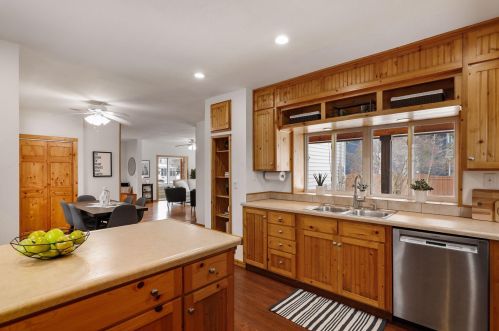 665 Bidwell St, Saint Paul MN  55107-3638 exterior