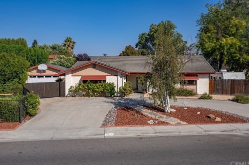 1634 Rambouillet Rd, Lake Nacimiento, CA 93446-3461