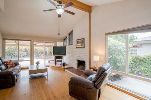 2106 Beacon Ave, Anaheim CA  92804-4408 exterior